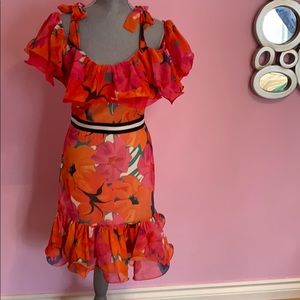 💐 Bright floral party dress